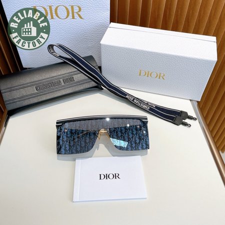 Dior DIORCLUB M1U Sunglasses Navy Blue