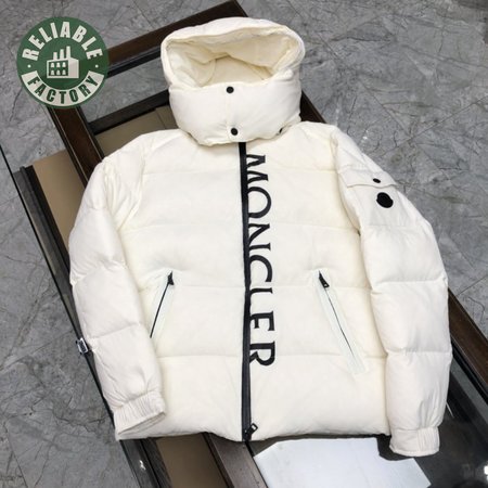 Moncler Down Jacket MC330195