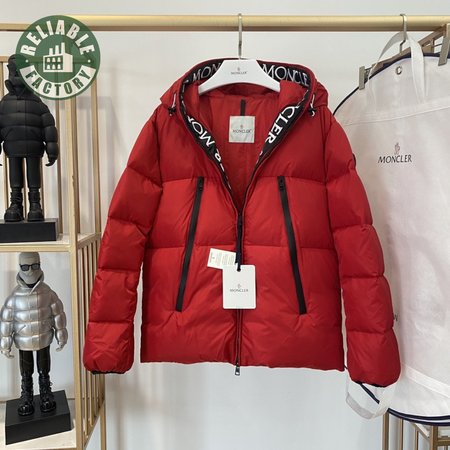 Moncler Down Jacket MC330067