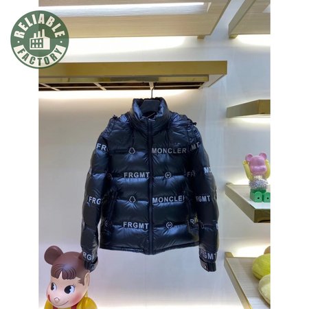 Moncler 2020 Down Jacket MC330086
