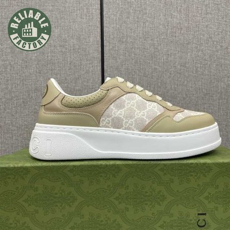 GUCCI MEN'S GG SNEAKER - GC102